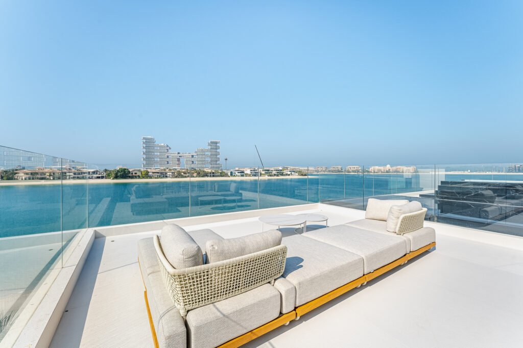 e 98, frond e, the palm jumeirah (90 of 99)